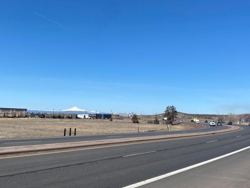 2036 NW Canal Blvd, Redmond, OR 97756